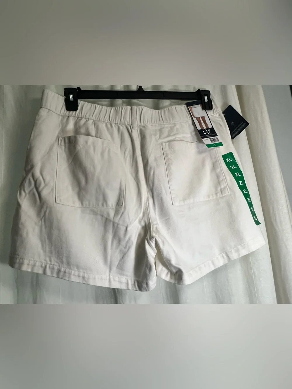 GAP White Elastic-Waist Patch Pocket Shorts